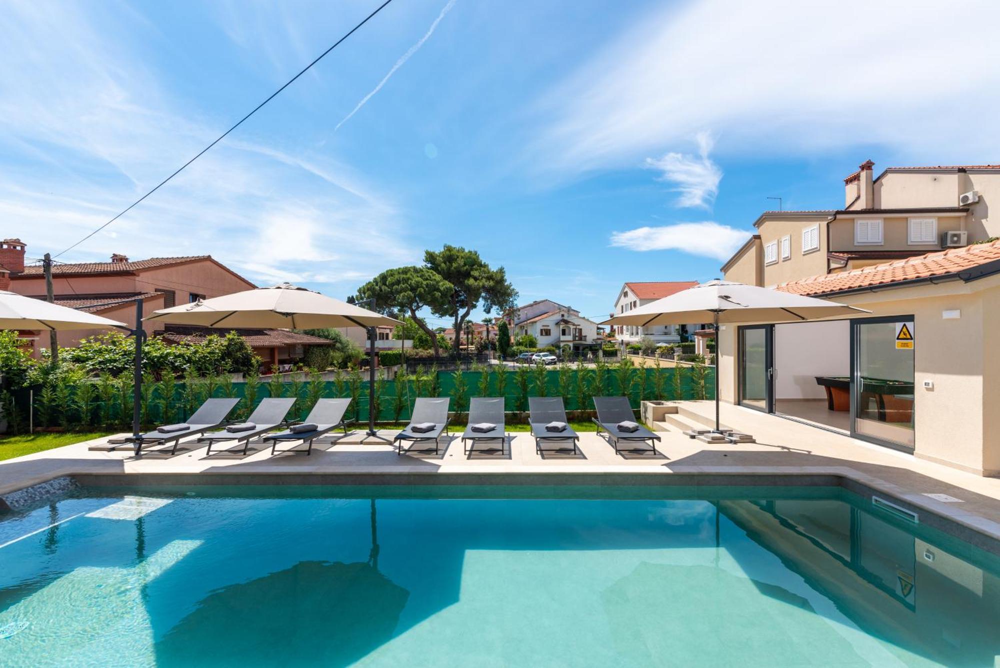 Domenica Medelina 5. Center, Pool, Jacuzzi, Sauna Villa