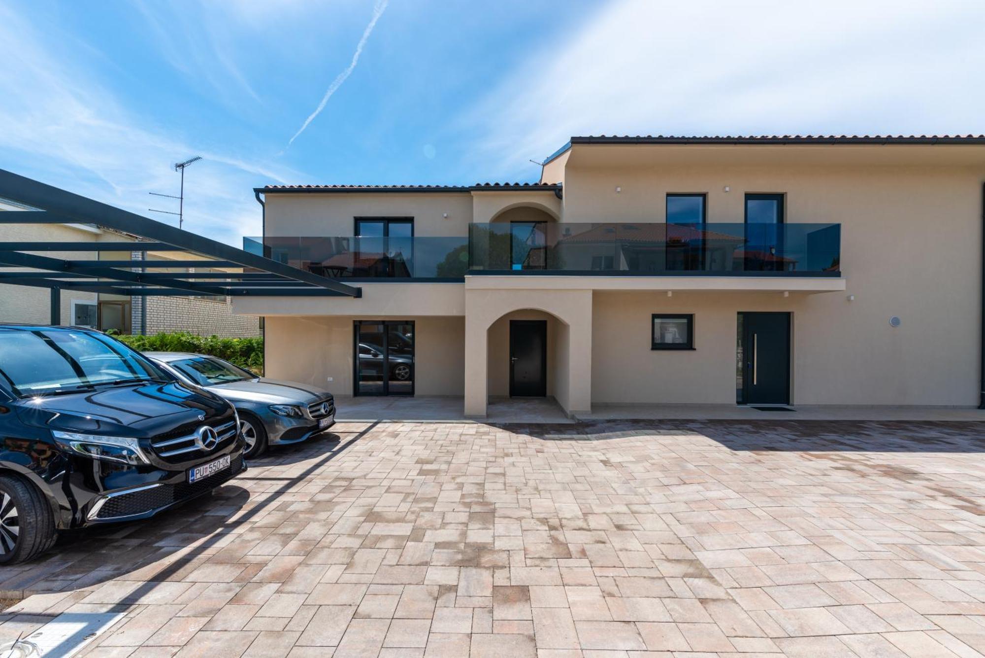 Villa Domenica Medelina 5. Center, Pool, Jacuzzi, Sauna *